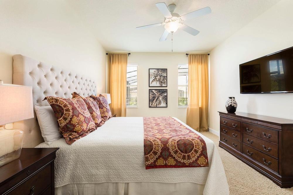 4049otd-solterra Gated Resort