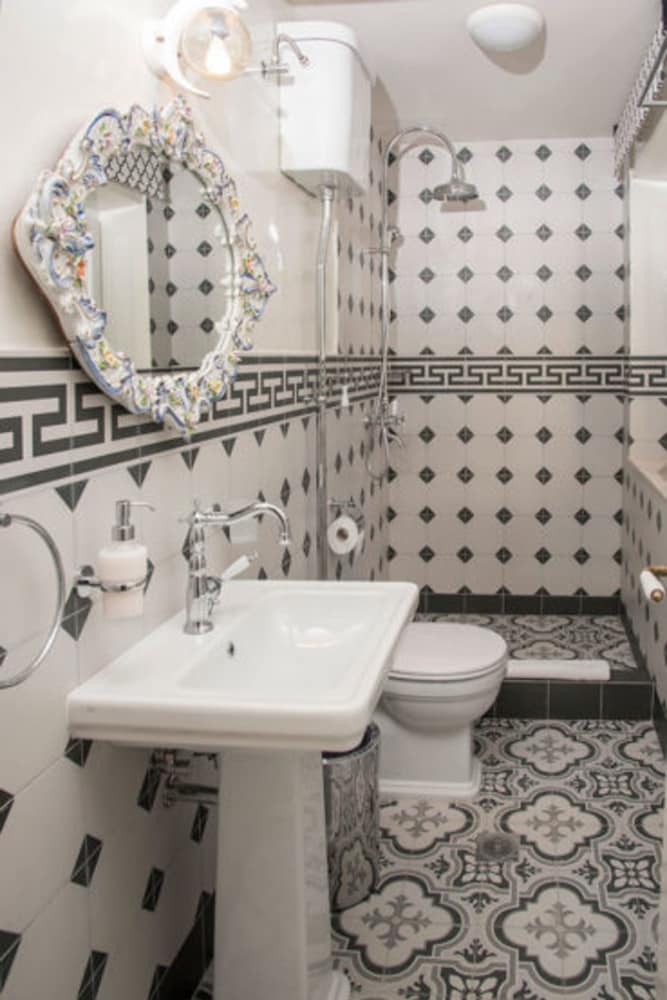 Private Pool & Breathtaking Views, Corfu Villa 1000