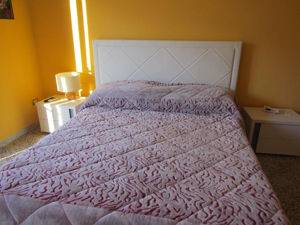 Wonderful Amalfi Coast Apartment Overlooking the sea With Free Wifi and Parking