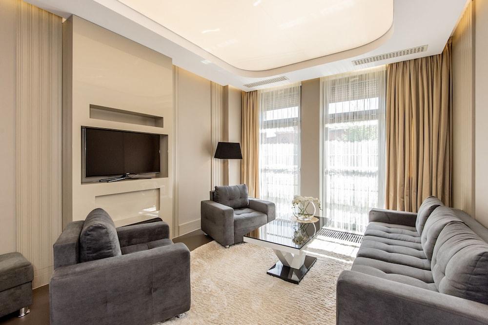 Super Apartamenty City Park with swimming pool and sauna