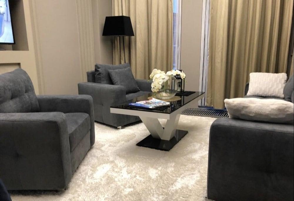 Super Apartamenty City Park with swimming pool and sauna