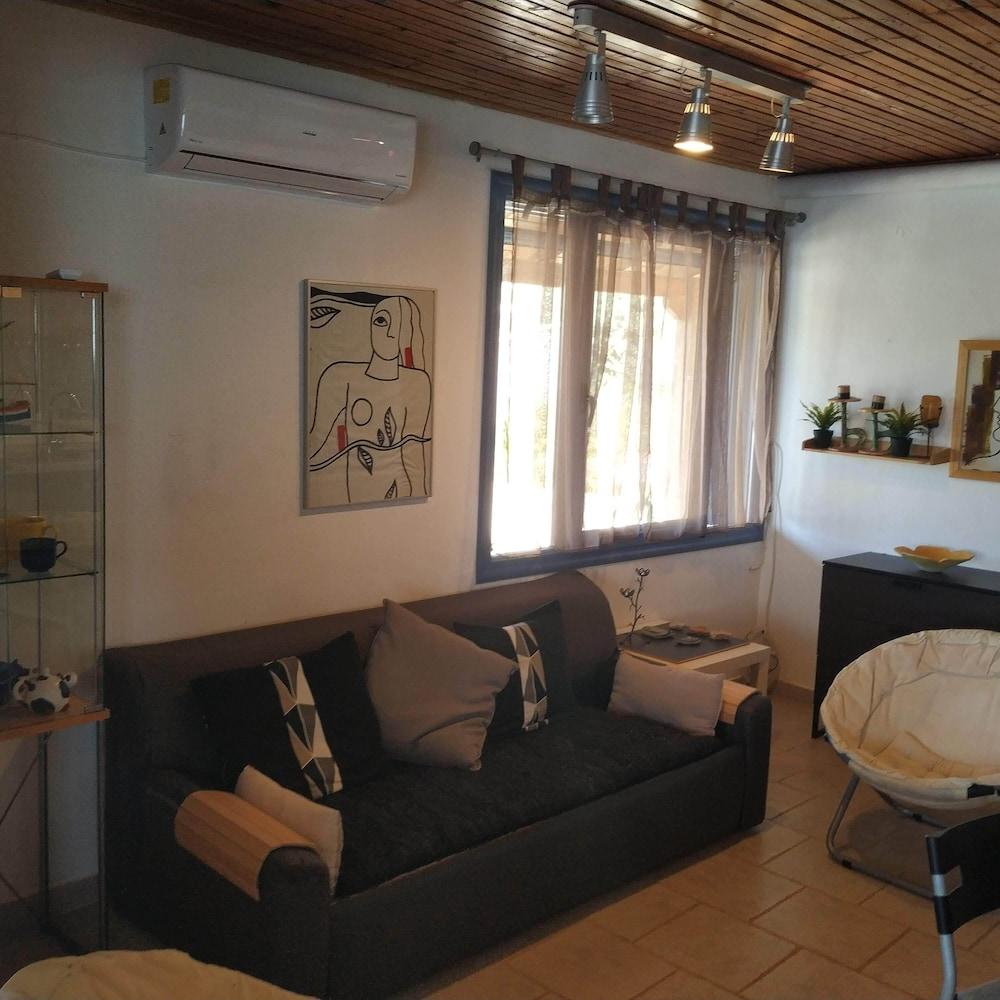 Beautiful Beach House At Sounio