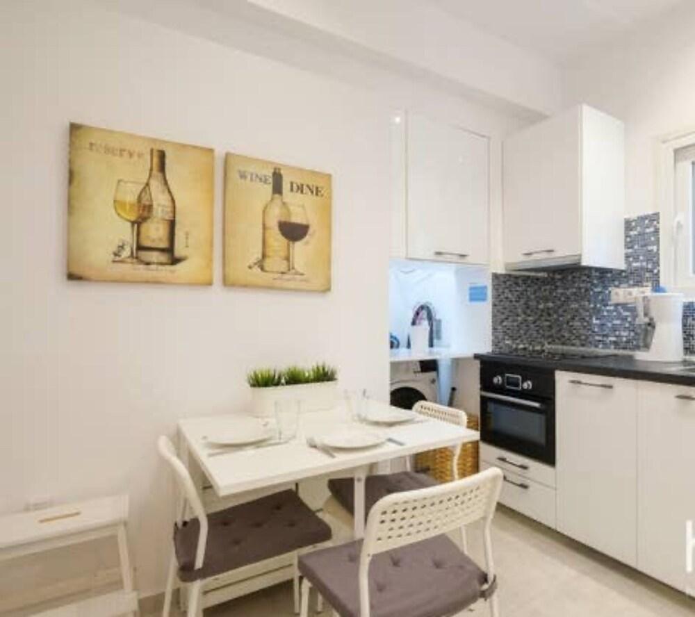 Wonderful Renovated Studio In Thisio