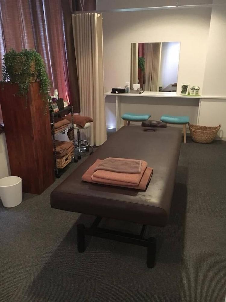 Capsule & Sauna Japan – Caters to Men