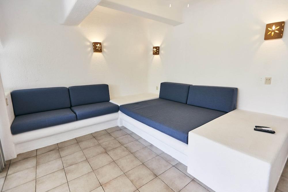 Hotel Suites Ixtapa Plaza