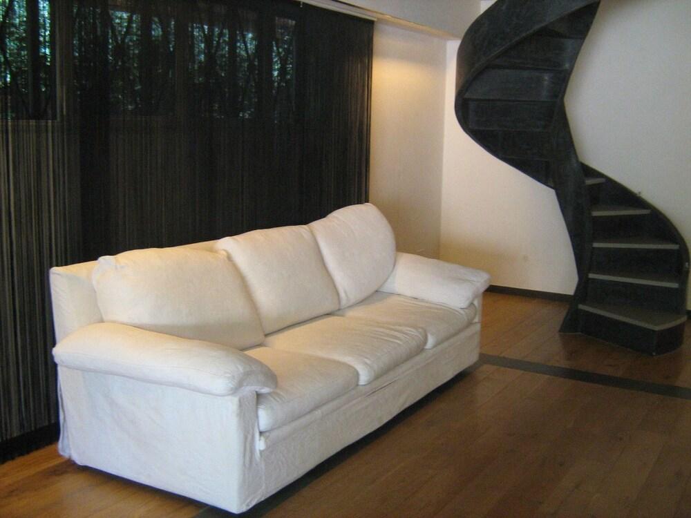 Delicious Apartment in Florence Under the Hills of Fiesole and Settignano