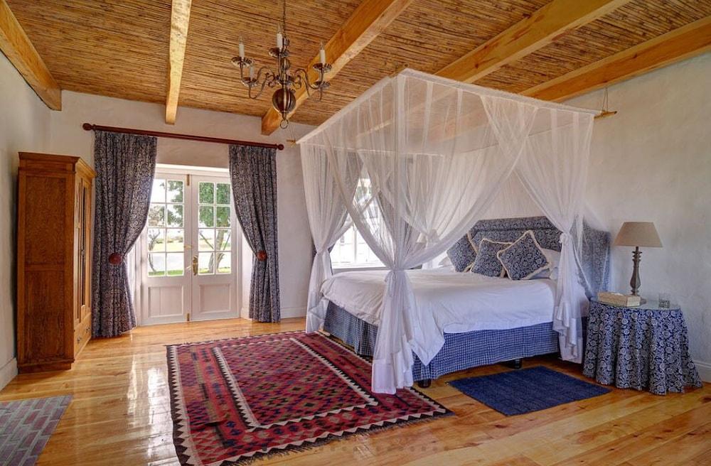 De Hoop Suites