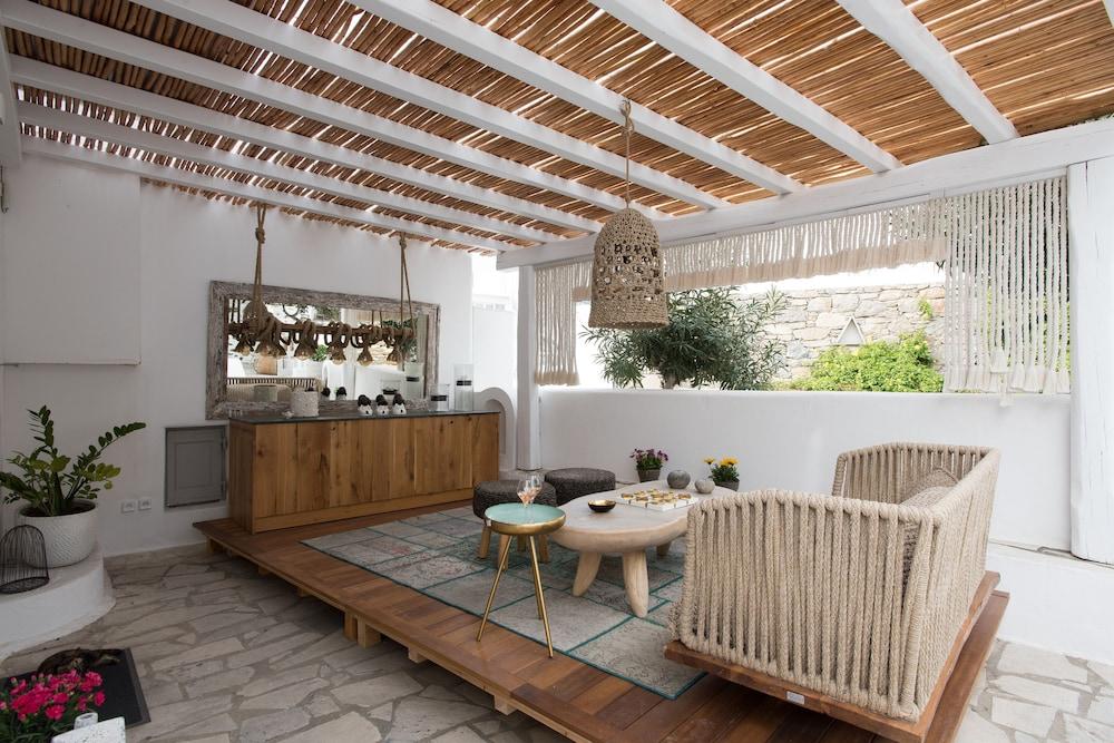 Island Mykonos Suites & Studios