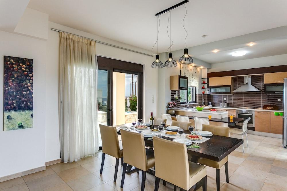 Villa Selena - Lux 4BD Residence