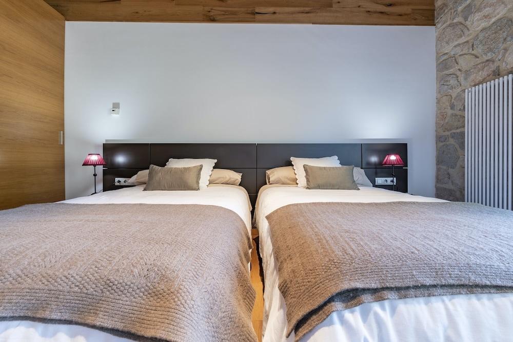 Mas Vidal Santes Creus