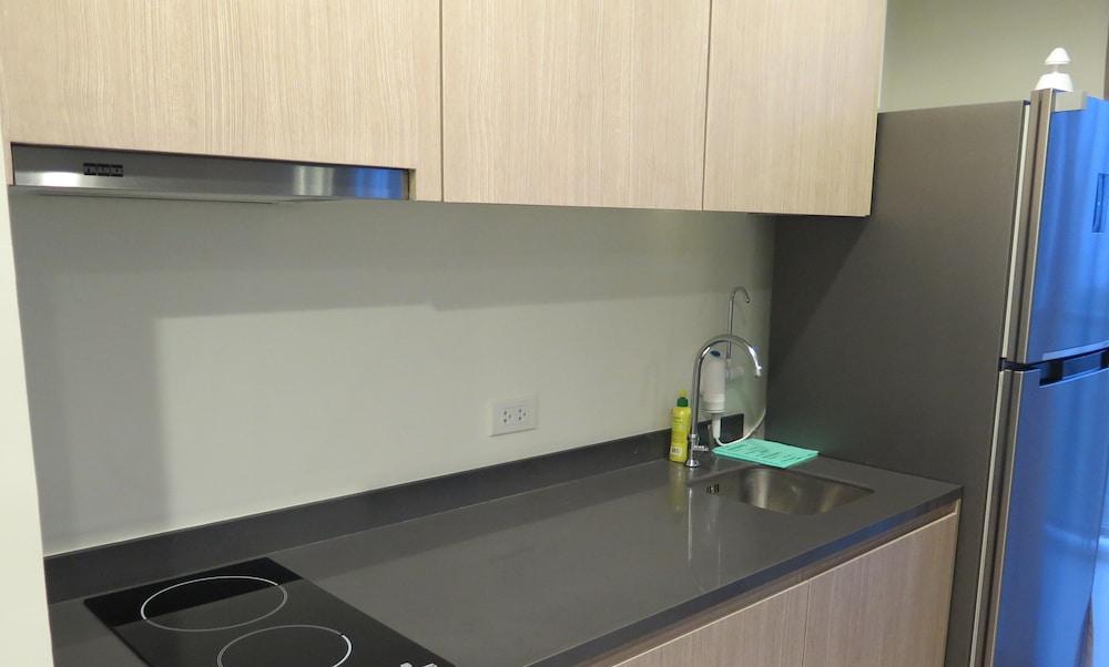 3110 - 2 Bedroom Seaview Deluxe Apt Unixx Pattaya