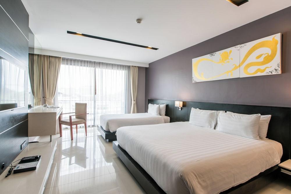 4616 - Studio With Balcony & Pool Near Patong Beach