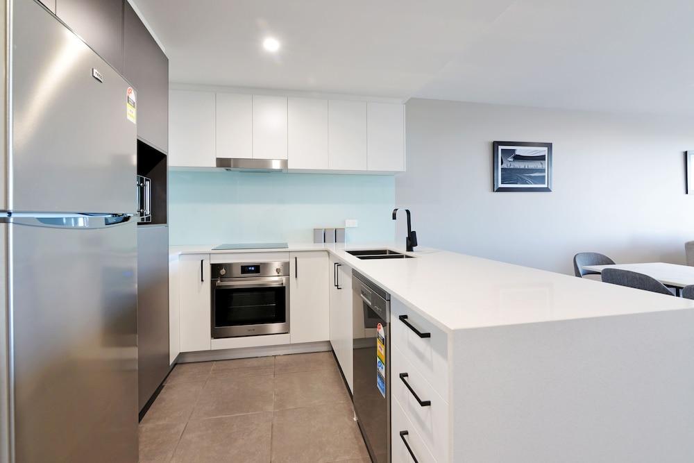 Hedge Apartments by CLLIX