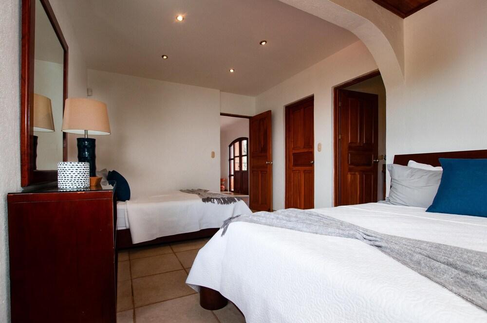 Ocean-view Villa Above Potrero Overlooking two Bays