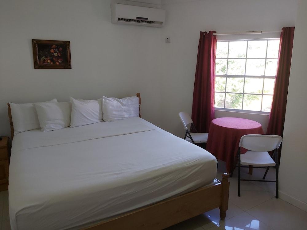 Grand Anse Beach Palace