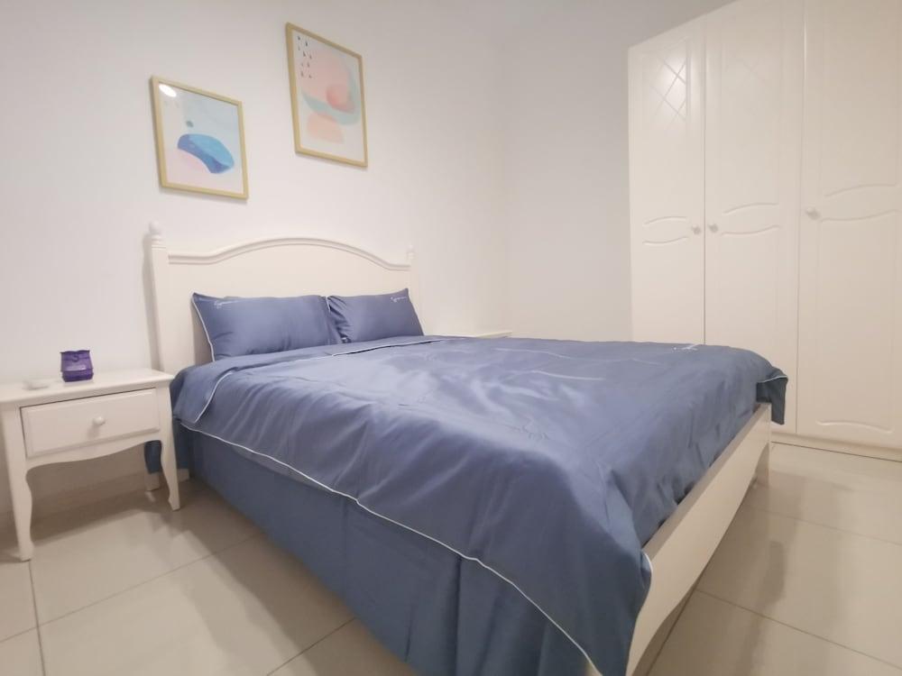 The Elysia Park Residence