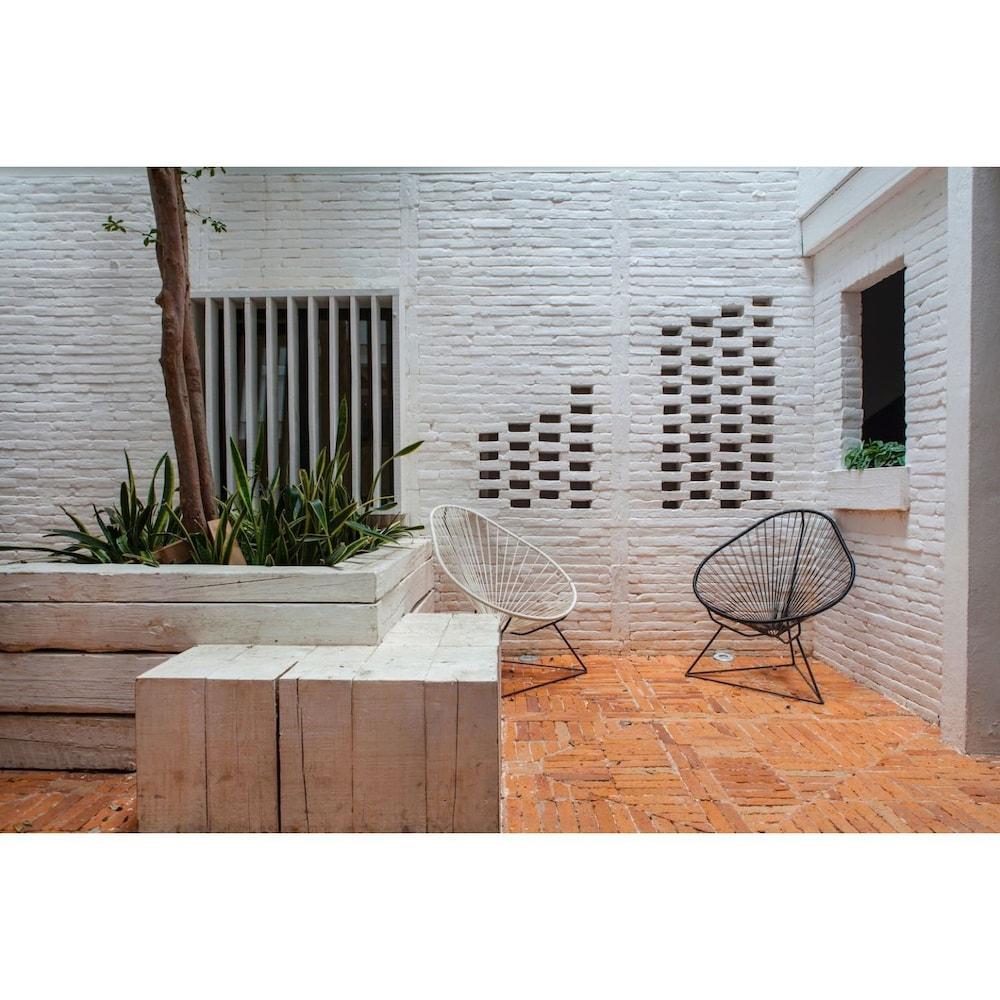 Master Loft in Historic Downtown