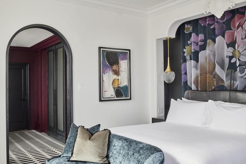 Daxton Hotel Birmingham, Curio Collection by Hilton