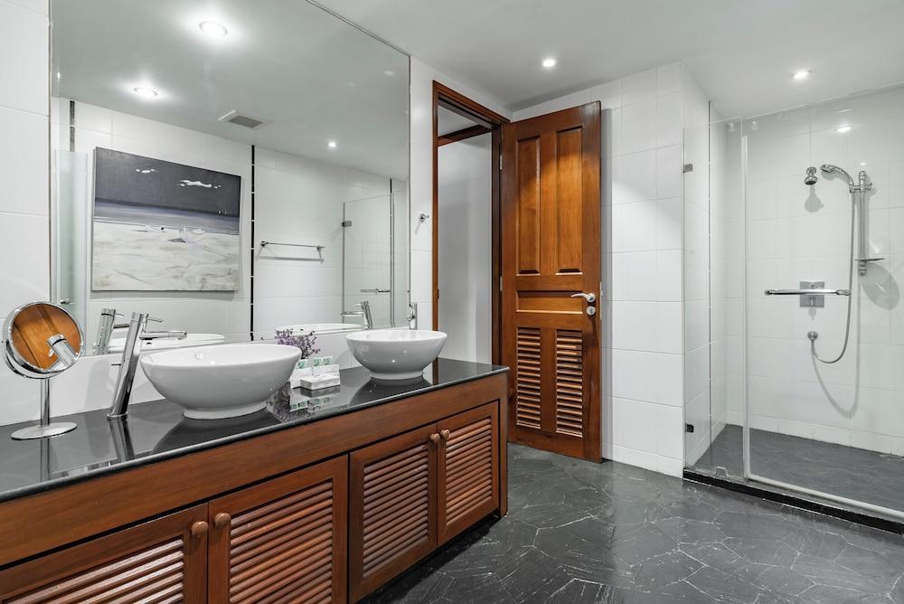 L'Orchidee B2 by Villacarte