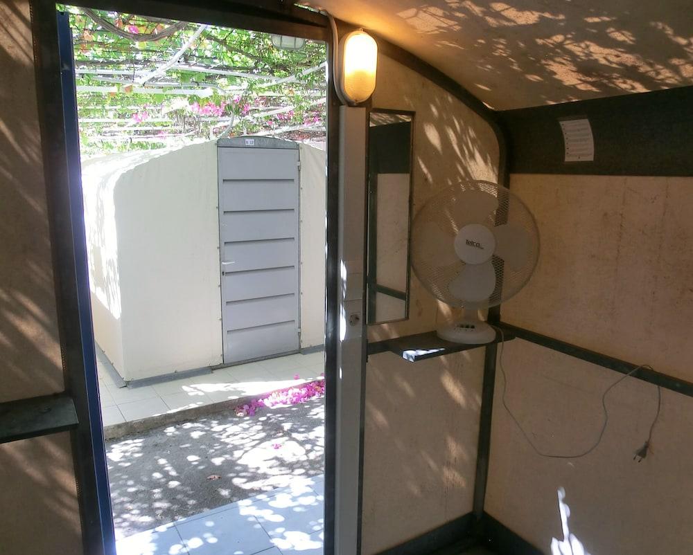 Santorini Camping & Hostel