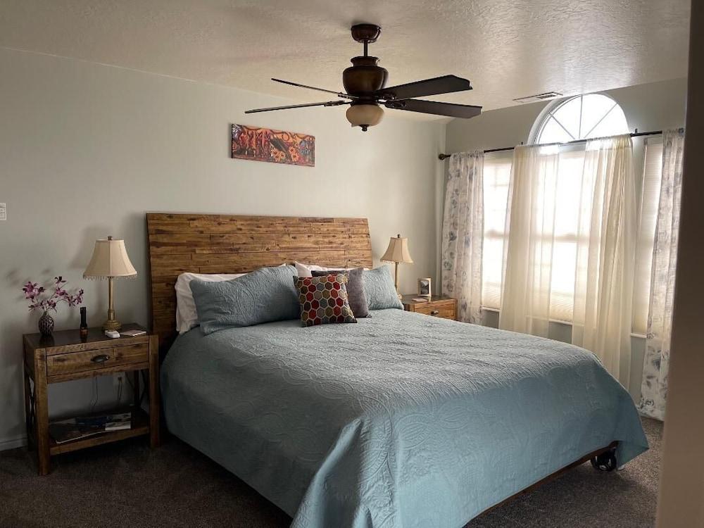 Harvest House Bed & Breakfast