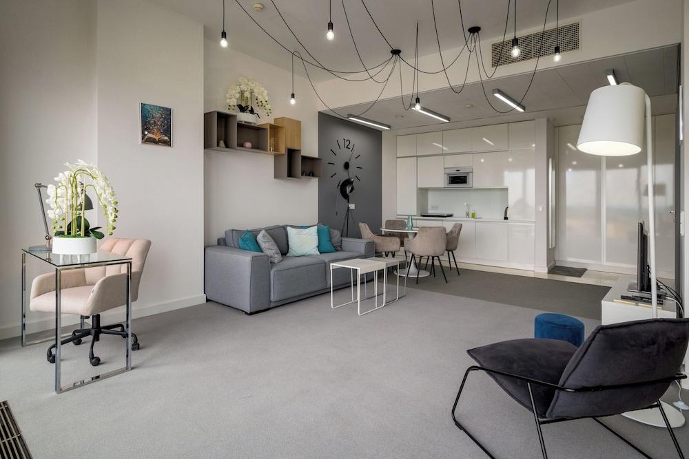 RentPlanet – Apartamenty Sky Tower