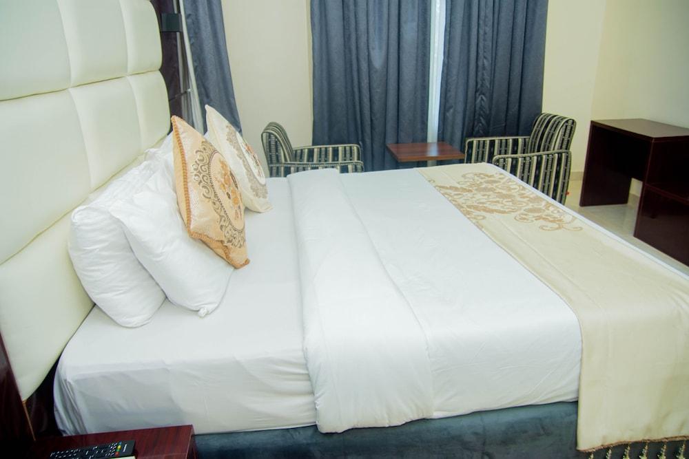 Blossom Height Unique Hotel