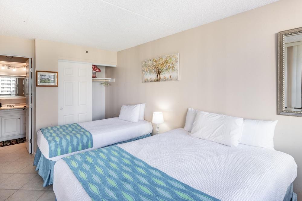 21st Floor Condo With View of Ko'olau Mountains and the Ala Wai Canal by Koko Resort Vacation Rentals