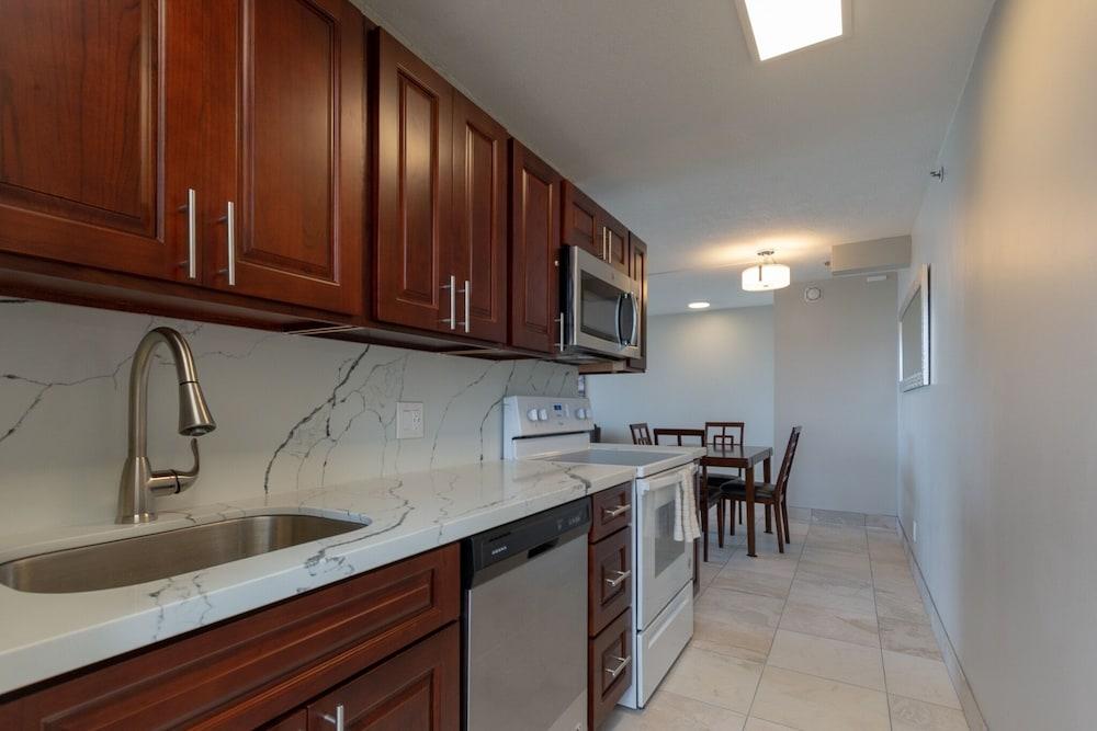 Newly Remodeled Corner Unit at the Waikiki Banyan with Diamond Head Views by Koko Resort Vacation Rentals