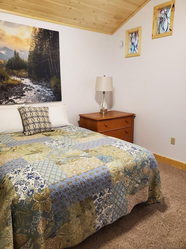 Delta Accommodations-Alaska Country Inn