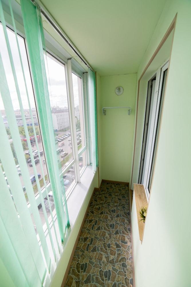 Komsomolskaya 15 - 250