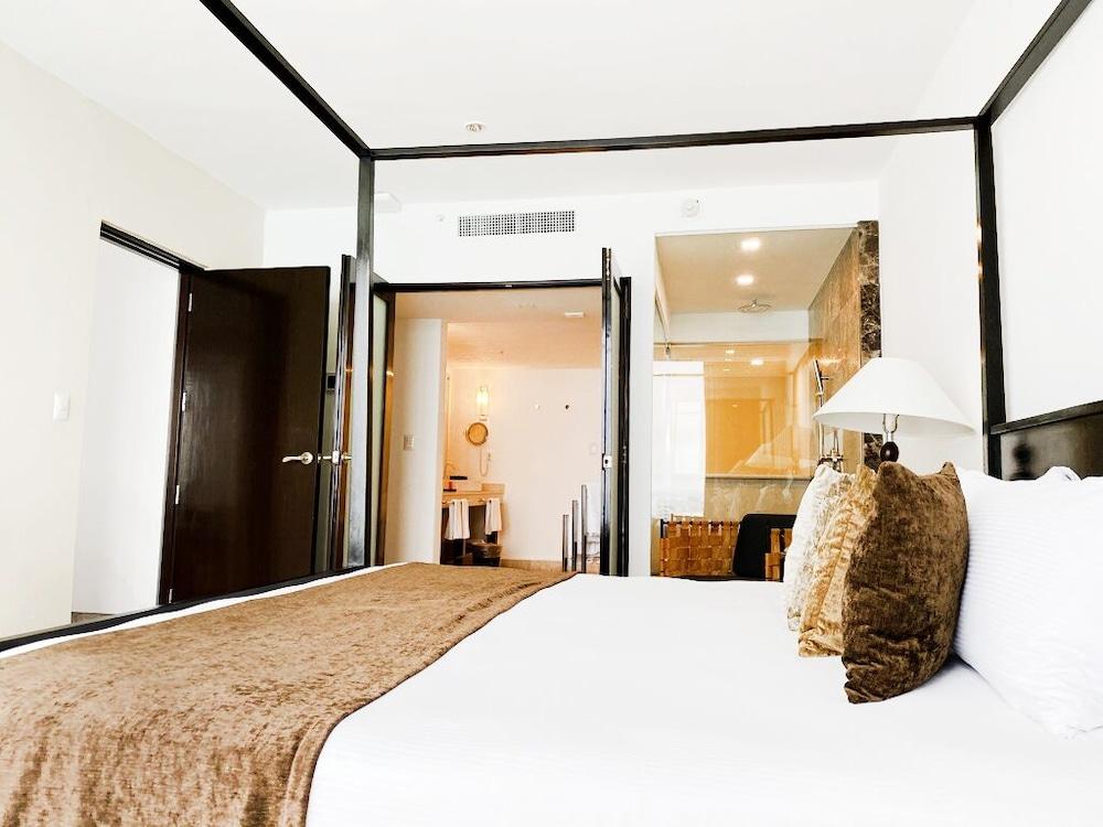 Krystal Grand Cancun All Inclusive