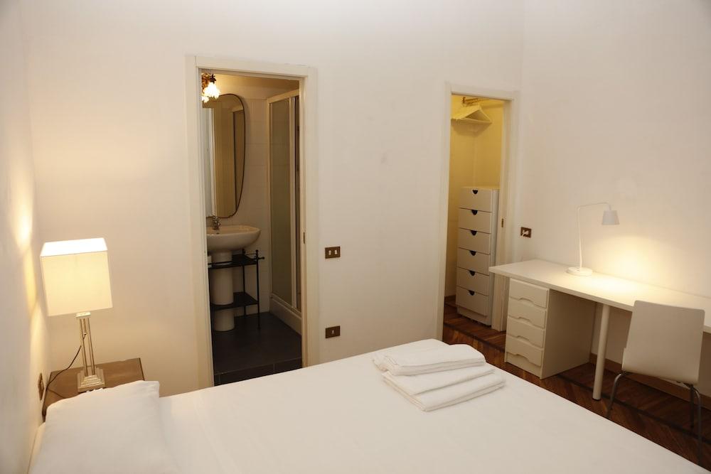 dHomes - Apartments and Rooms