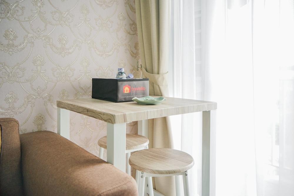 Minimalist 2BR at Emerald Bintaro Apartment