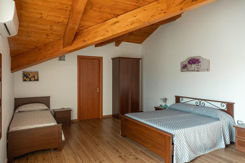 Bb La Mortella With Pool