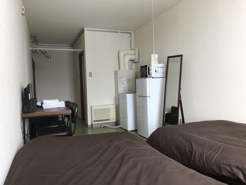 Nagayama Apartment Twin