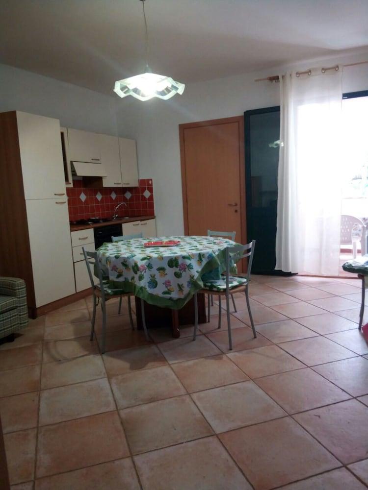 Sa Domu Sarda - Apartment With Garden