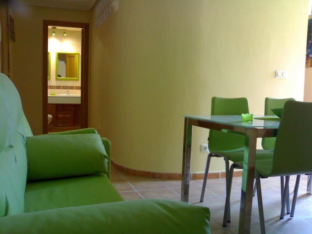 Triple Apartment - 3 Single Beds two