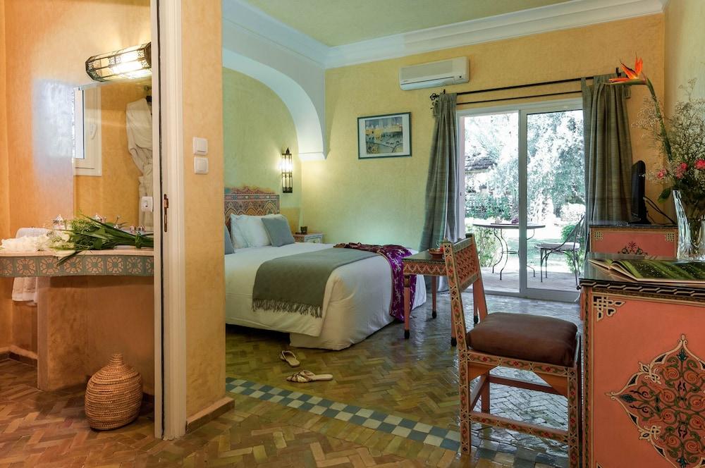 Room in Villa - Charming Villa in the Heart of Marrakech Palm Grove