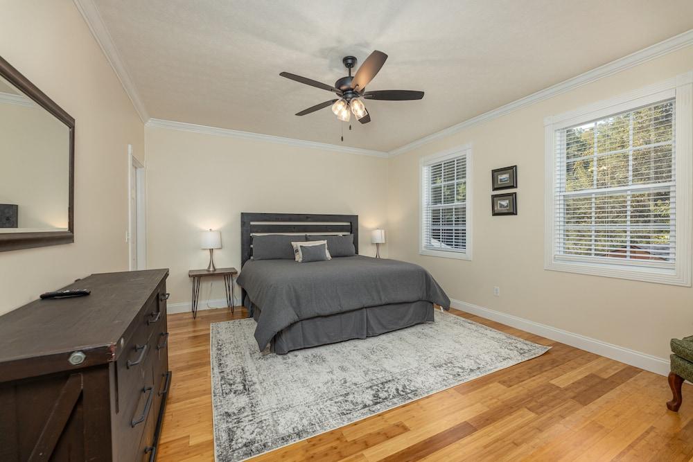 The Estate at Little Cove