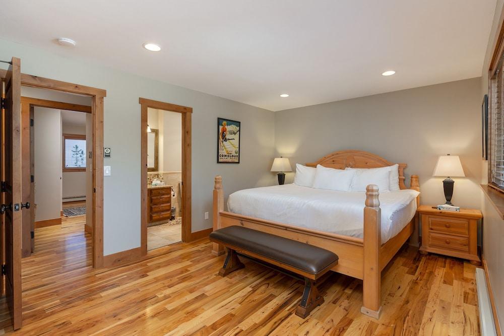 8 Crown Drive by Summit County Mountain Retreats