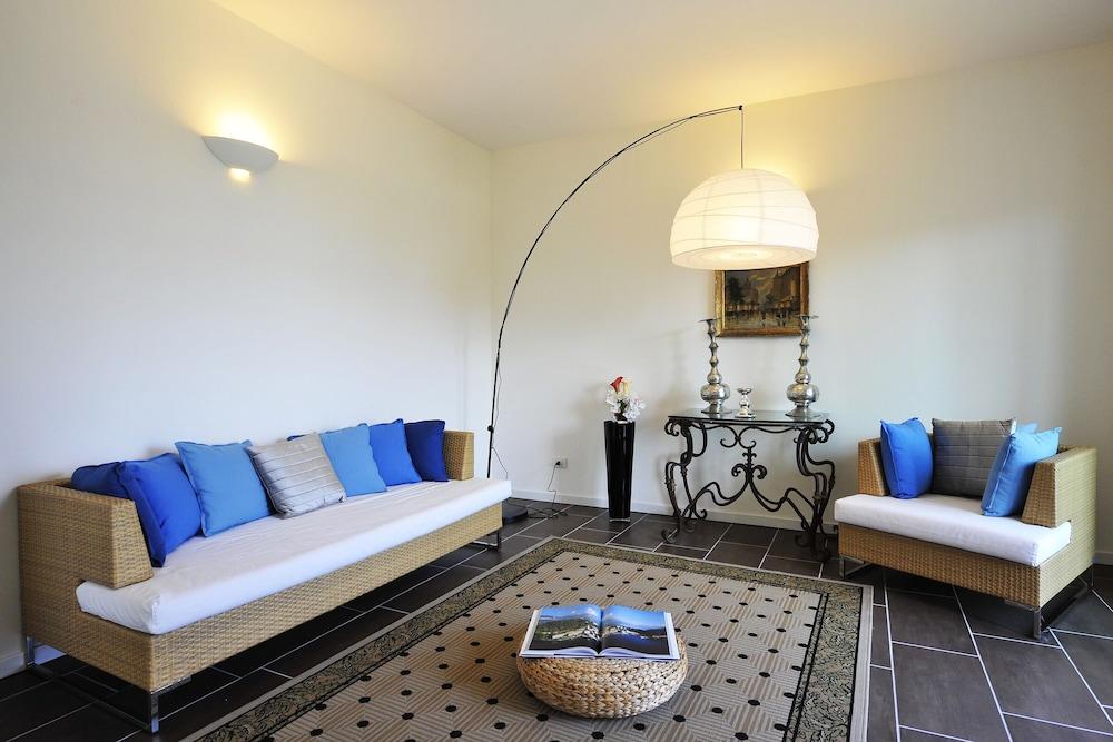 Gravedona Aquamarine Apt. 3