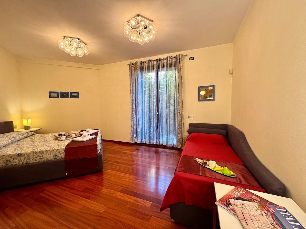 La Perla Di Sonenga - Giardino