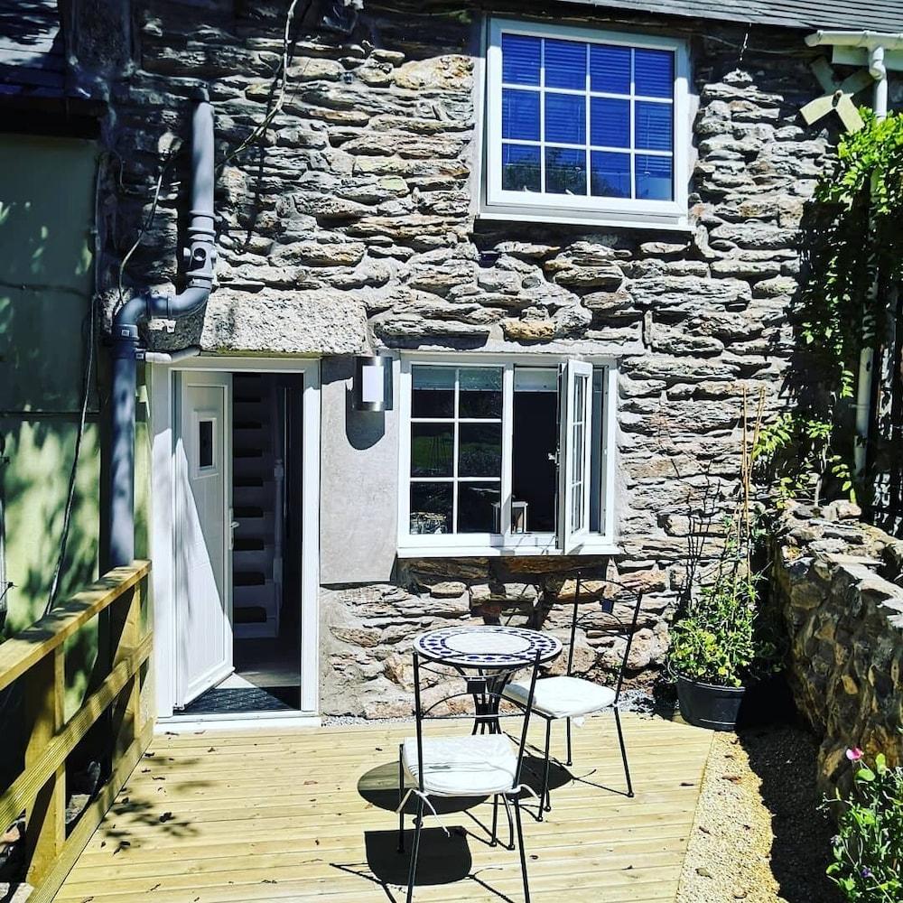Captivating Isolde Cottage, With Pool Near St Ives