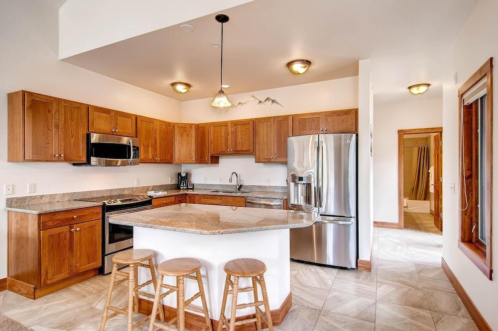 Black Canyon Inn Unit H2