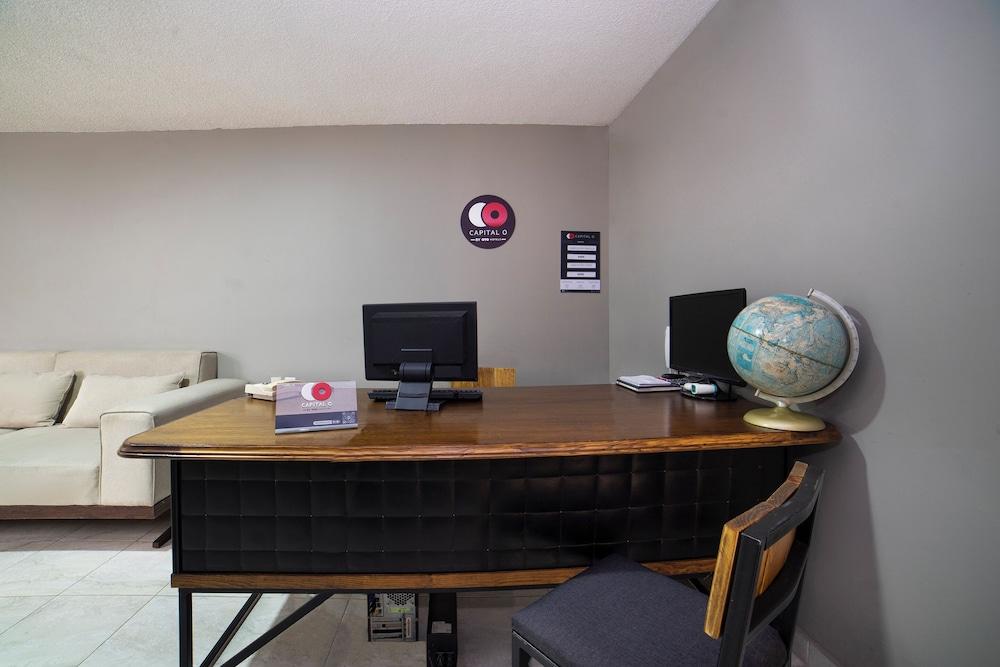 Capital O Hotel Diez