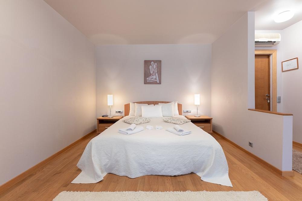 Valensija - Suite for two in Nice Hotel