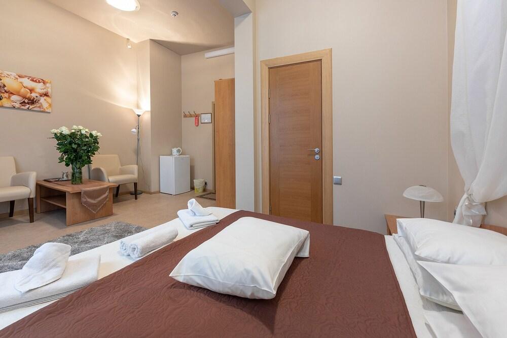 Valensija - Suite for two in Nice Hotel