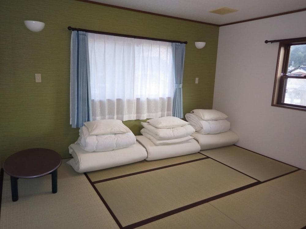 Fukunae House - Hostel