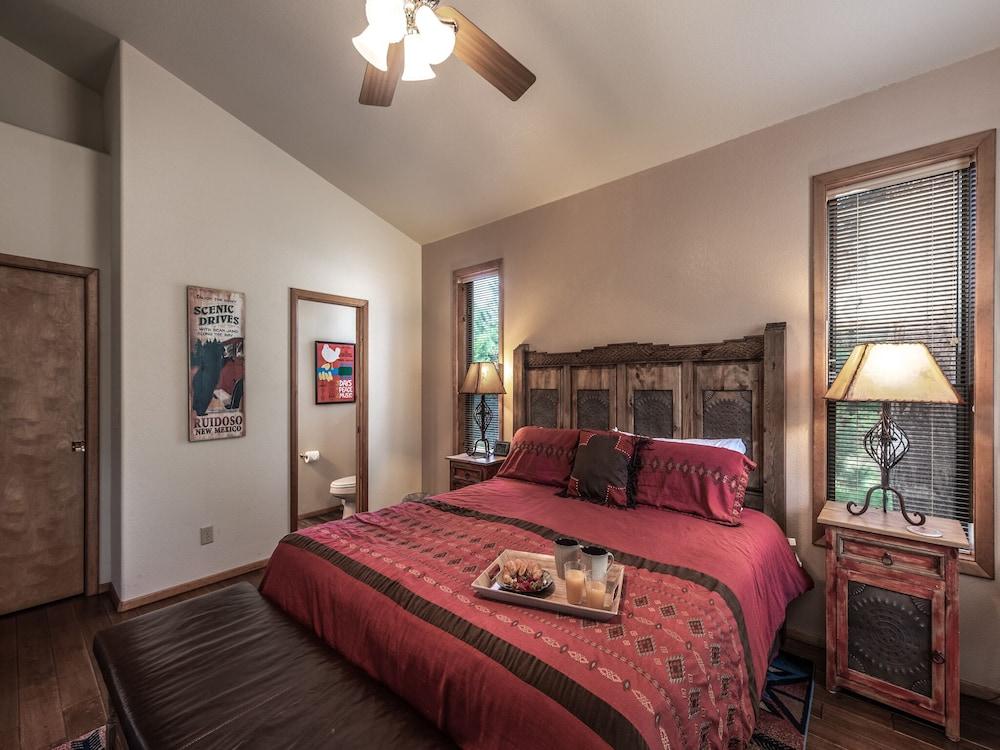 Homer's Hideaway by Ruidoso Vacation Rentals